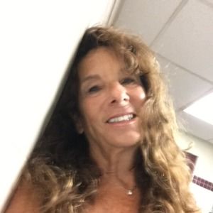 Meet your Posher, Debra